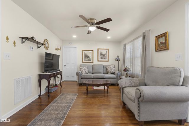 500 Pineywood Road, Thomasville, NC 27360