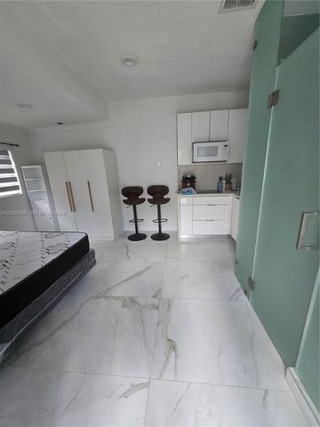 1730 SW 93rd Ct Efficiency, Miami, FL 33165