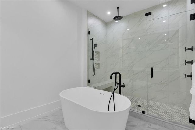 201 8th ST S 208, Naples, FL 34102