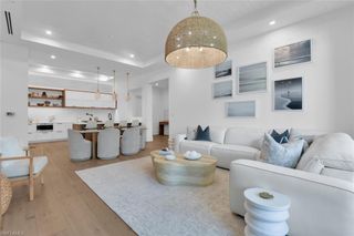 201 8th ST S 208, Naples, FL 34102