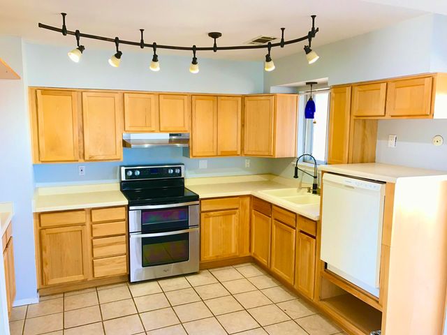 4717 Leon Grande Avenue SE, Rio Rancho, NM 87124