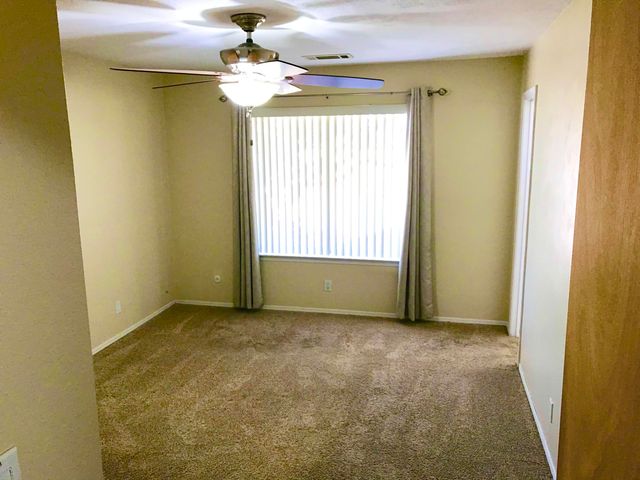 4717 Leon Grande Avenue SE, Rio Rancho, NM 87124