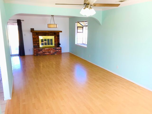 4717 Leon Grande Avenue SE, Rio Rancho, NM 87124