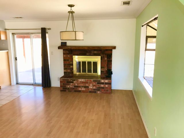 4717 Leon Grande Avenue SE, Rio Rancho, NM 87124