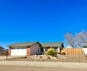 4717 Leon Grande Avenue SE, Rio Rancho, NM 87124