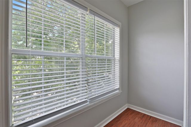 5007 Polk Street, Houston, TX 77023