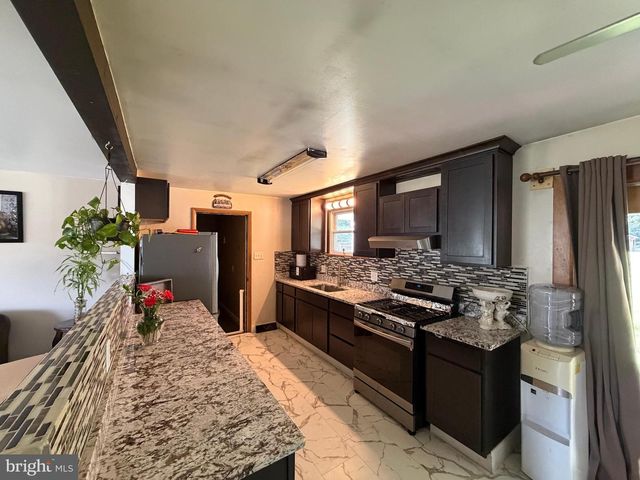 93 SUNNY LANE, Chambersburg, PA 17202