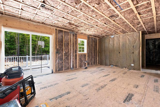 11E Lindsay Lane, New Hampton, NH 03256