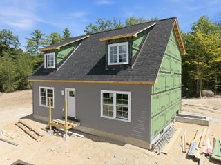 11E Lindsay Lane, New Hampton, NH 03256