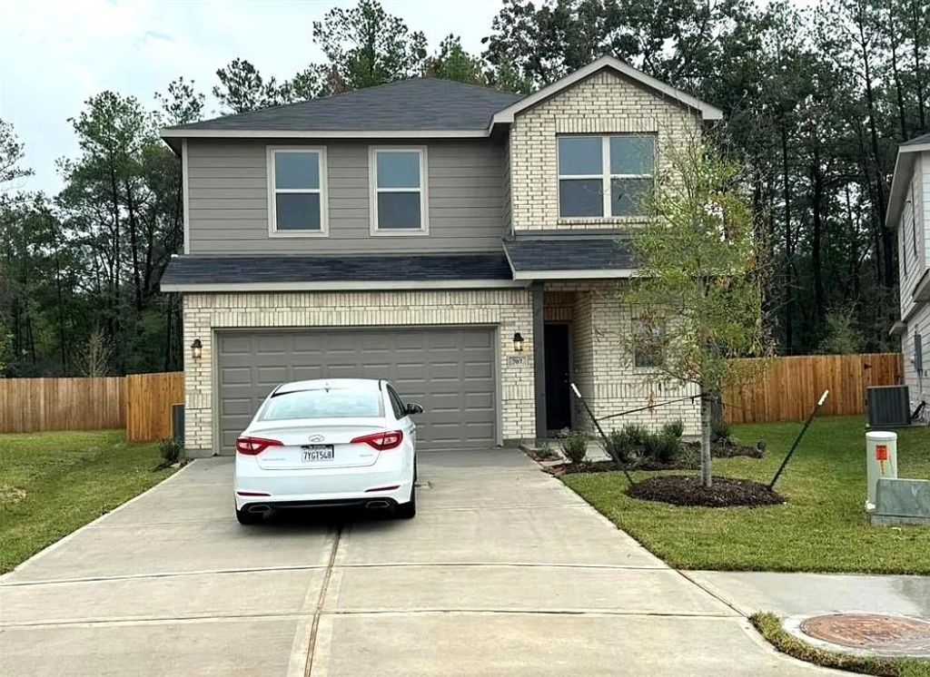 707 Long Cedar Drive, Conroe, TX 77301