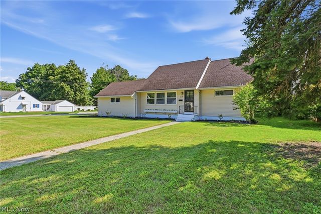 315 Greenvale Road, South Euclid, OH 44121