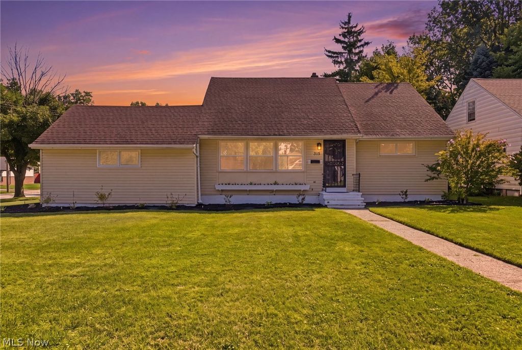 315 Greenvale Road, South Euclid, OH 44121