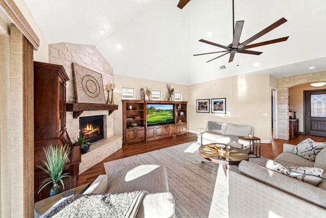 3128 Pinnacle Club Dr, Kerrville, TX 78028
