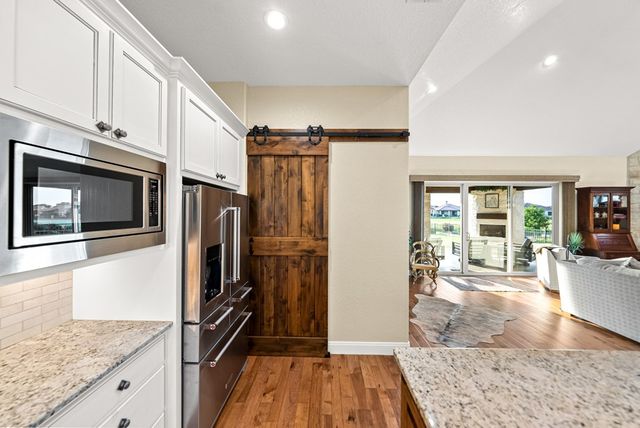 3128 Pinnacle Club Dr, Kerrville, TX 78028