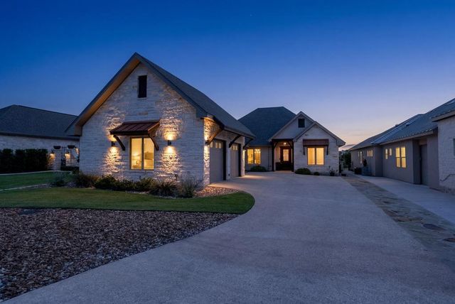 3128 Pinnacle Club Dr, Kerrville, TX 78028