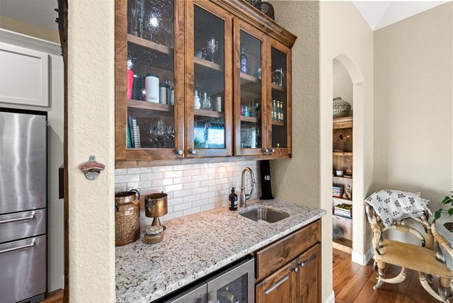 3128 Pinnacle Club Dr, Kerrville, TX 78028