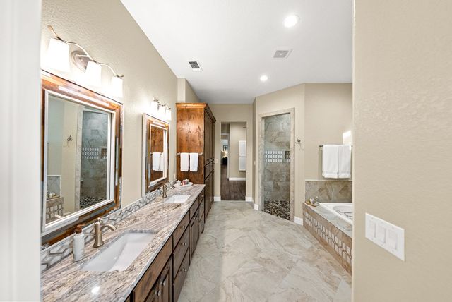 3128 Pinnacle Club Dr, Kerrville, TX 78028