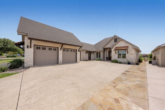 3128 Pinnacle Club Dr, Kerrville, TX 78028