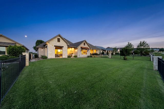 3128 Pinnacle Club Dr, Kerrville, TX 78028