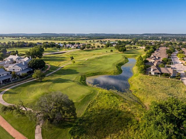 3128 Pinnacle Club Dr, Kerrville, TX 78028
