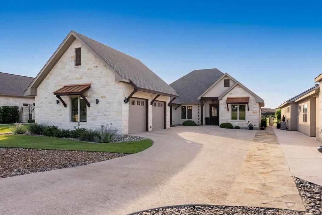 3128 Pinnacle Club Dr, Kerrville, TX 78028