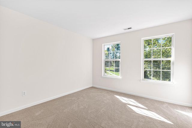 406 ARNOLD DR, Florence, NJ 08518