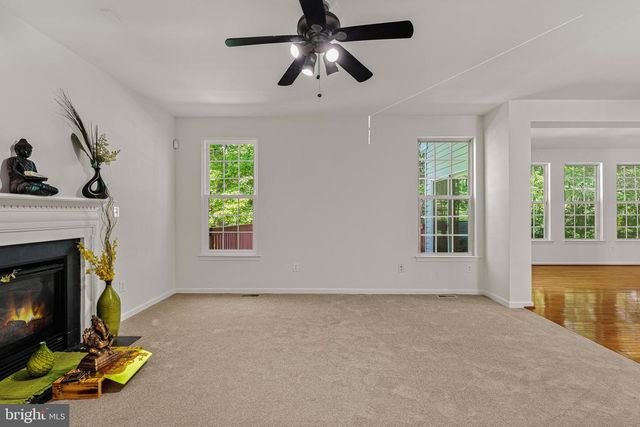 406 ARNOLD DR, Florence, NJ 08518