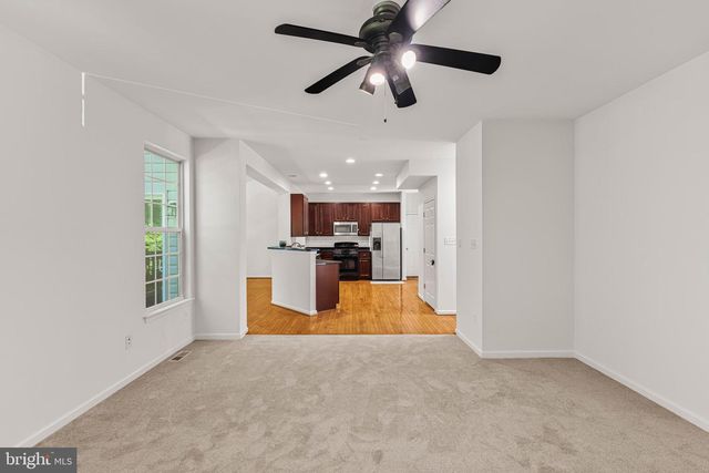 406 ARNOLD DR, Florence, NJ 08518