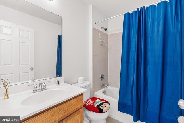 406 ARNOLD DR, Florence, NJ 08518