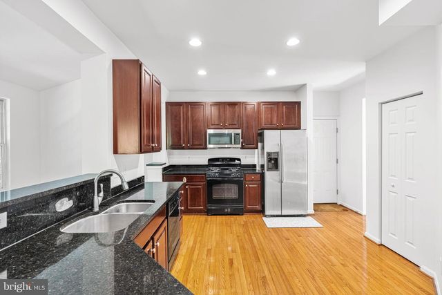 406 ARNOLD DR, Florence, NJ 08518