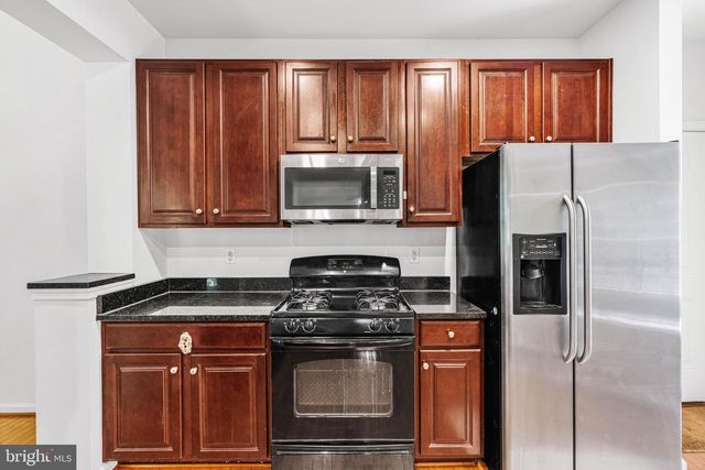 406 ARNOLD DR, Florence, NJ 08518