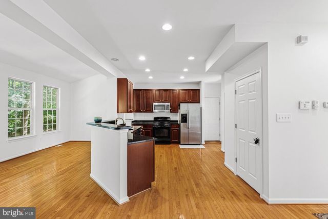 406 ARNOLD DR, Florence, NJ 08518
