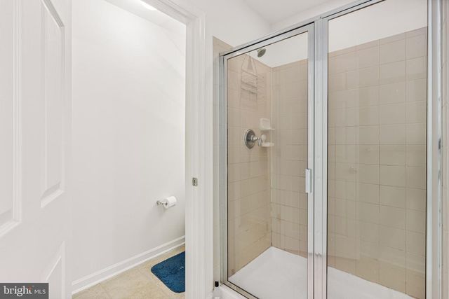 406 ARNOLD DR, Florence, NJ 08518