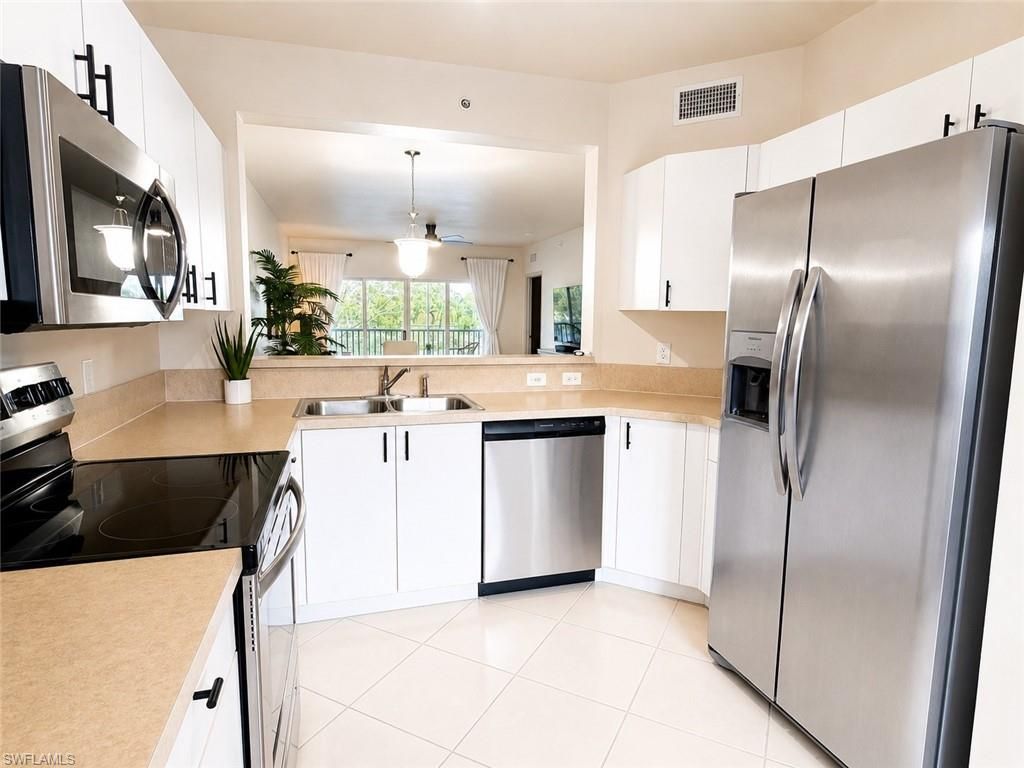 7839 Regal Heron CIR 202, NAPLES, FL 34104 — photo 2