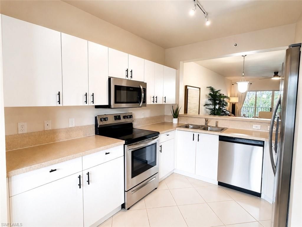 7839 Regal Heron CIR 202, NAPLES, FL 34104 — photo 3