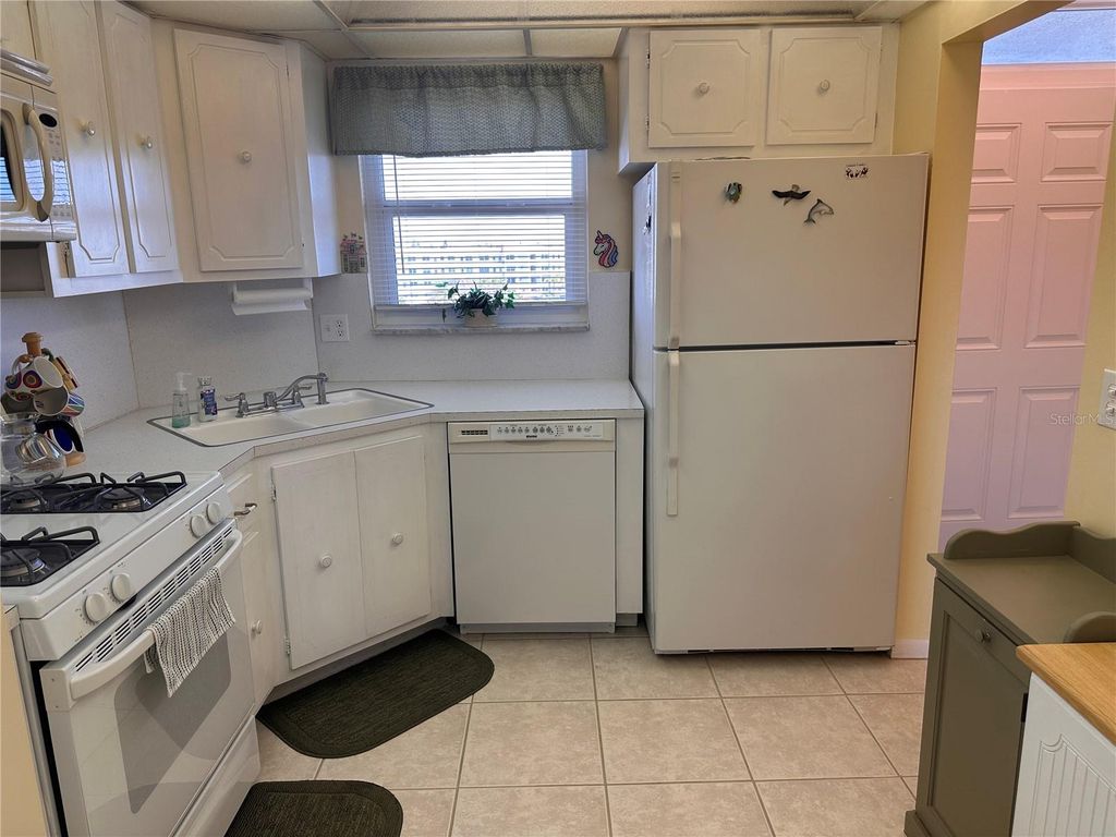 Image 21 of property listing at 5900 SHORE BOULEVARD S 504, Gulfport, FL 33707