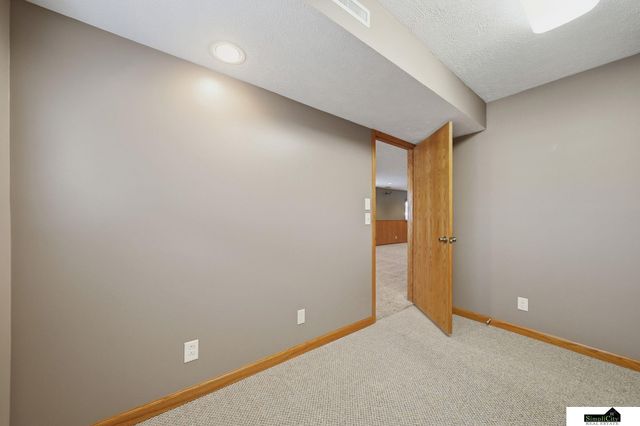 5100 S 32Nd Street, Lincoln, NE 68516