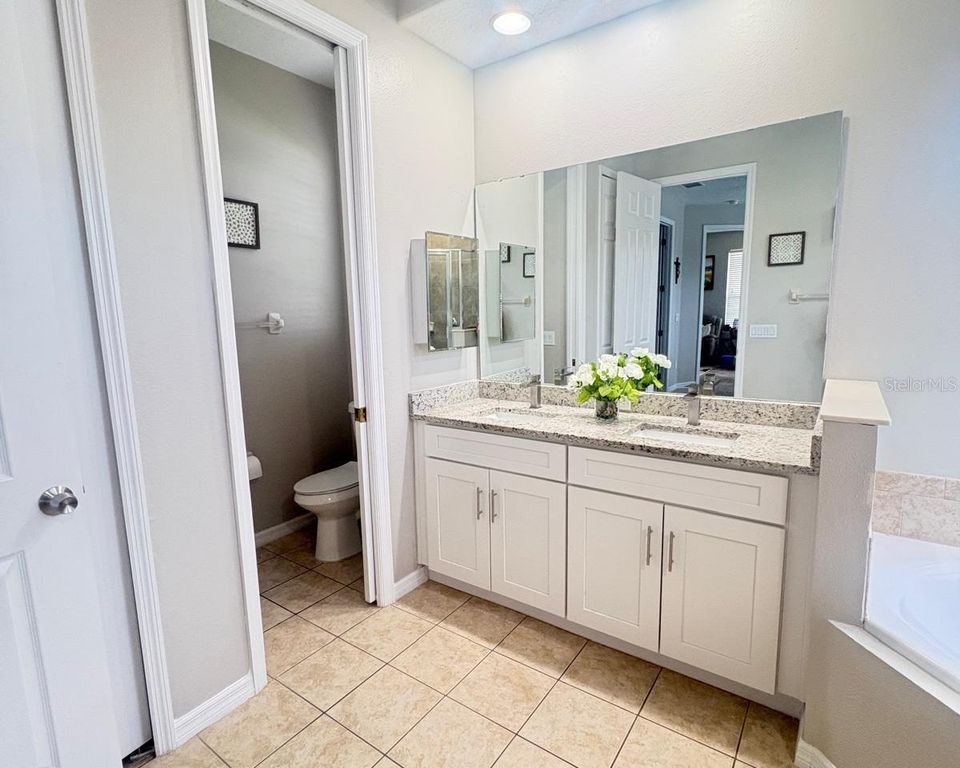 Image 11 of property listing at 2248 STONE LAKE COURT, Orlando, FL 32824