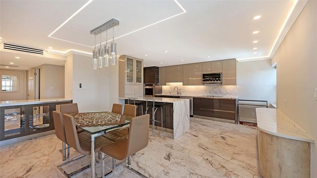 1750 BENJAMIN FRANKLIN DRIVE 9F, Sarasota, FL 34236