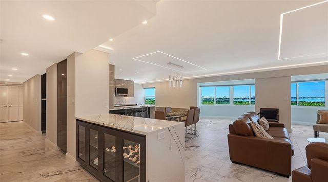 1750 BENJAMIN FRANKLIN DRIVE 9F, Sarasota, FL 34236