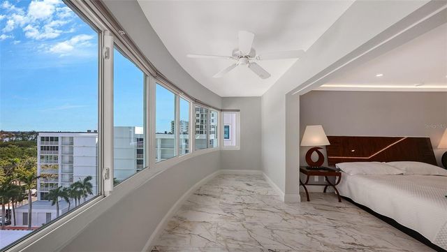 1750 BENJAMIN FRANKLIN DRIVE 9F, Sarasota, FL 34236