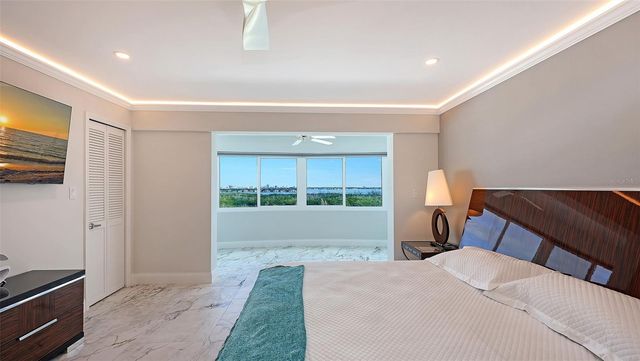 1750 BENJAMIN FRANKLIN DRIVE 9F, Sarasota, FL 34236