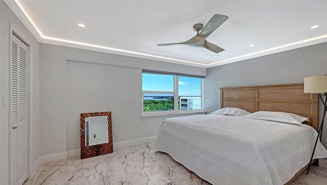 1750 BENJAMIN FRANKLIN DRIVE 9F, Sarasota, FL 34236