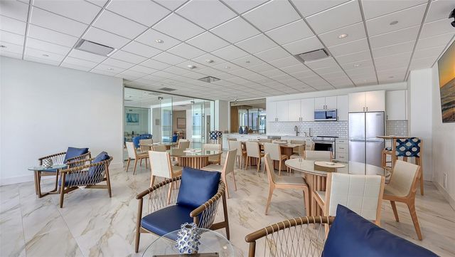 1750 BENJAMIN FRANKLIN DRIVE 9F, Sarasota, FL 34236