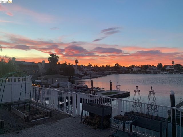 1835 Dolphin Ct, Discovery Bay, CA 94505