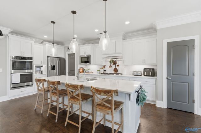 3012 Chimney Cove Circle SE, Brownsboro, AL 35741