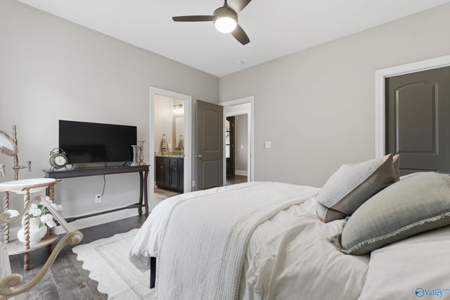 3012 Chimney Cove Circle SE, Brownsboro, AL 35741