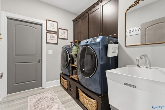 3012 Chimney Cove Circle SE, Brownsboro, AL 35741