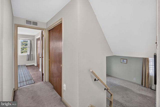1929 JENKINTOWN RD, Jenkintown, PA 19046