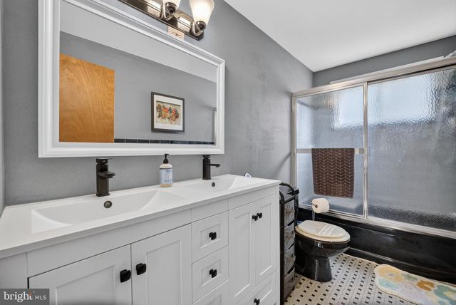 1929 JENKINTOWN RD, Jenkintown, PA 19046